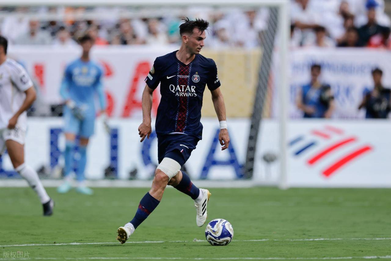 九游平台-浓眉哥在巴黎圣日耳曼比赛中锐不可当，重要助攻引发热议！上演精彩一战的简单介绍