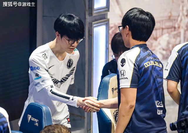 九游游戏官网-TL引发争议！，TheShy官方宣布大比分获胜新规比赛高潮迭起(theshy比赛vn)